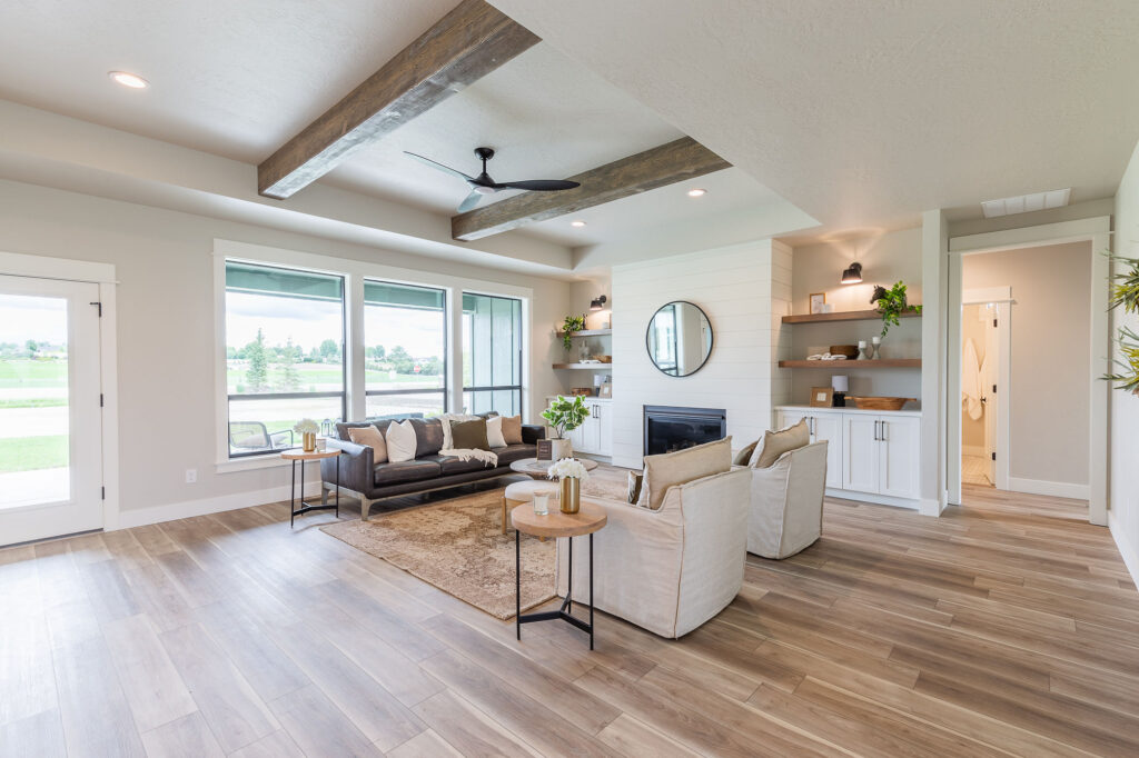 Owyhee - C-Interior-BurOakNorth-3